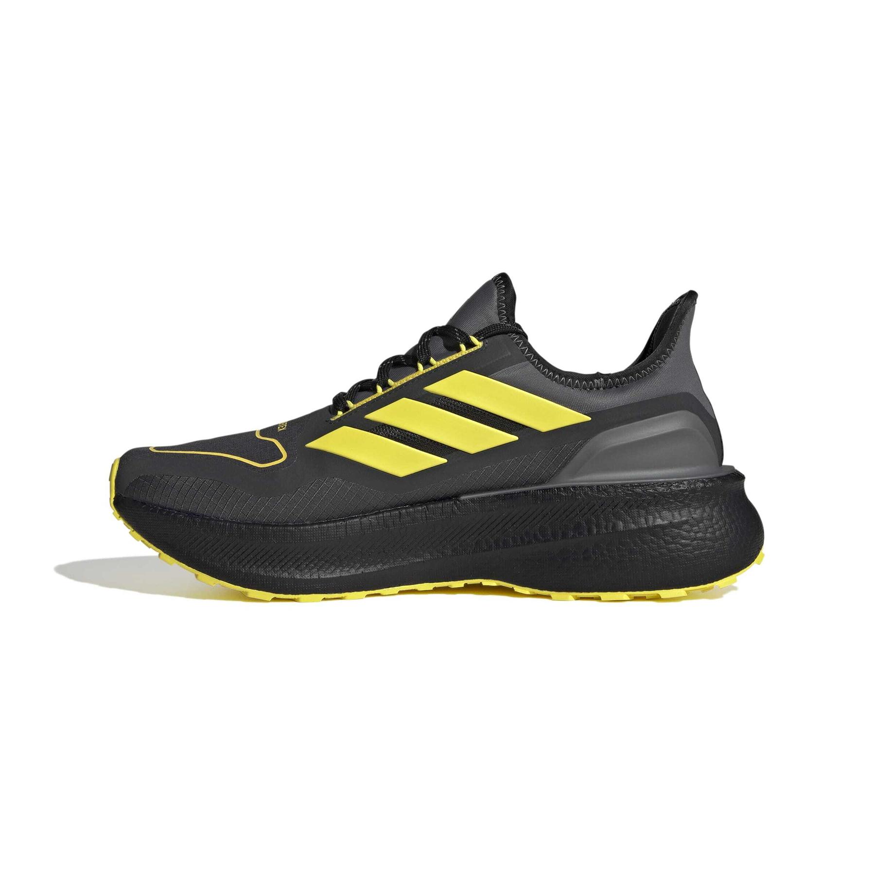 product/a/d/adidas_ji3242_5_footwear_photography_side_medial_center_view_white.jpg