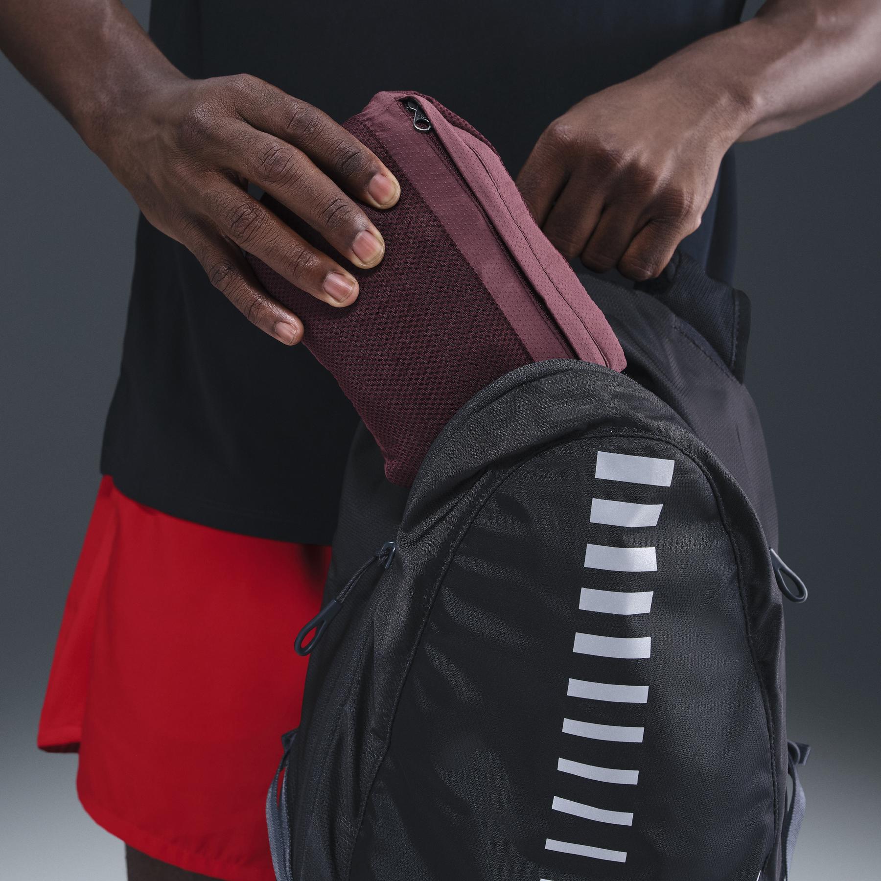 product/n/i/nike_hv6521-697_lt-crimson-lt-crimson-burgundy-crush_7.jpg